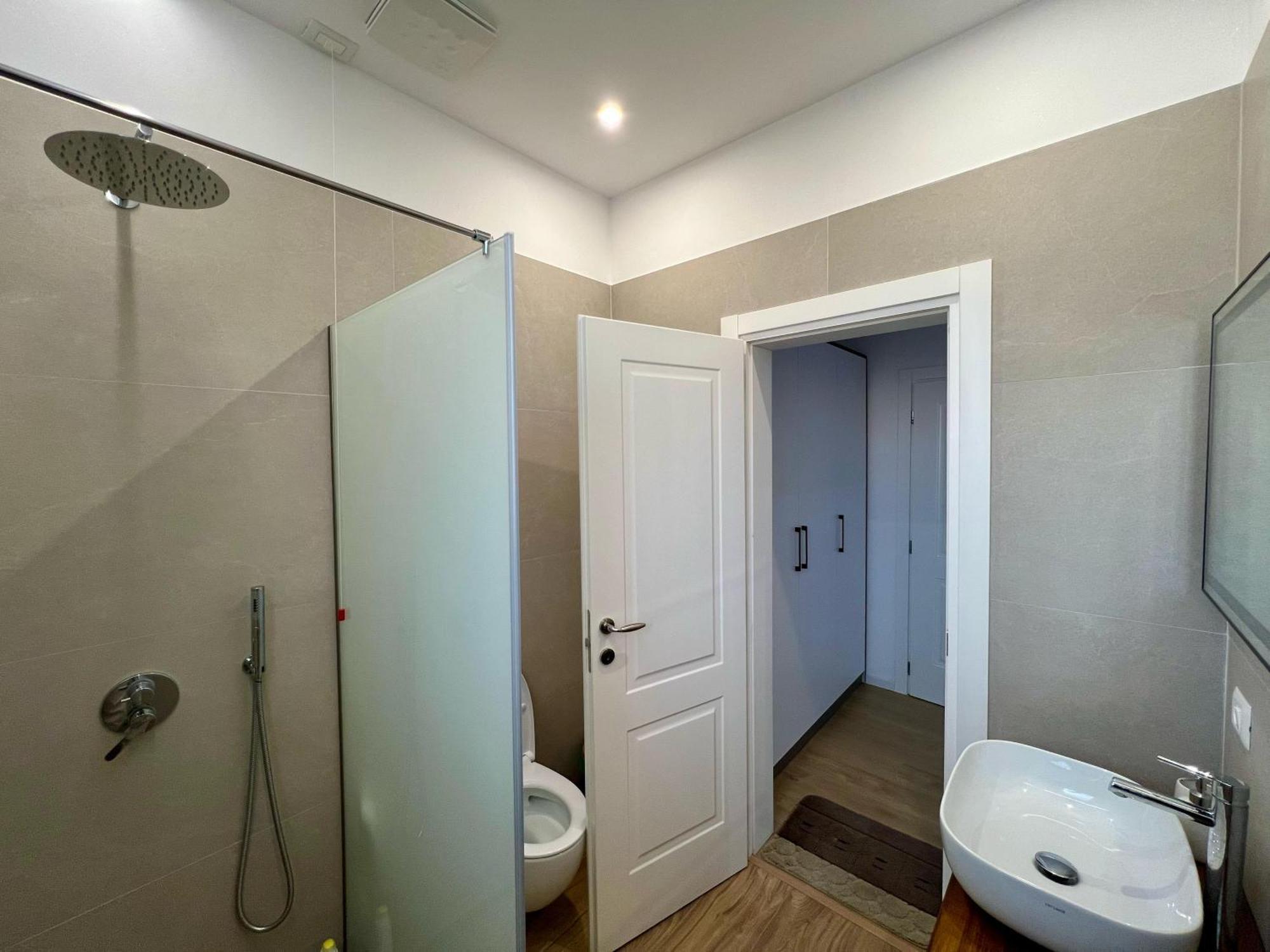 Malaj 2 Apartment *